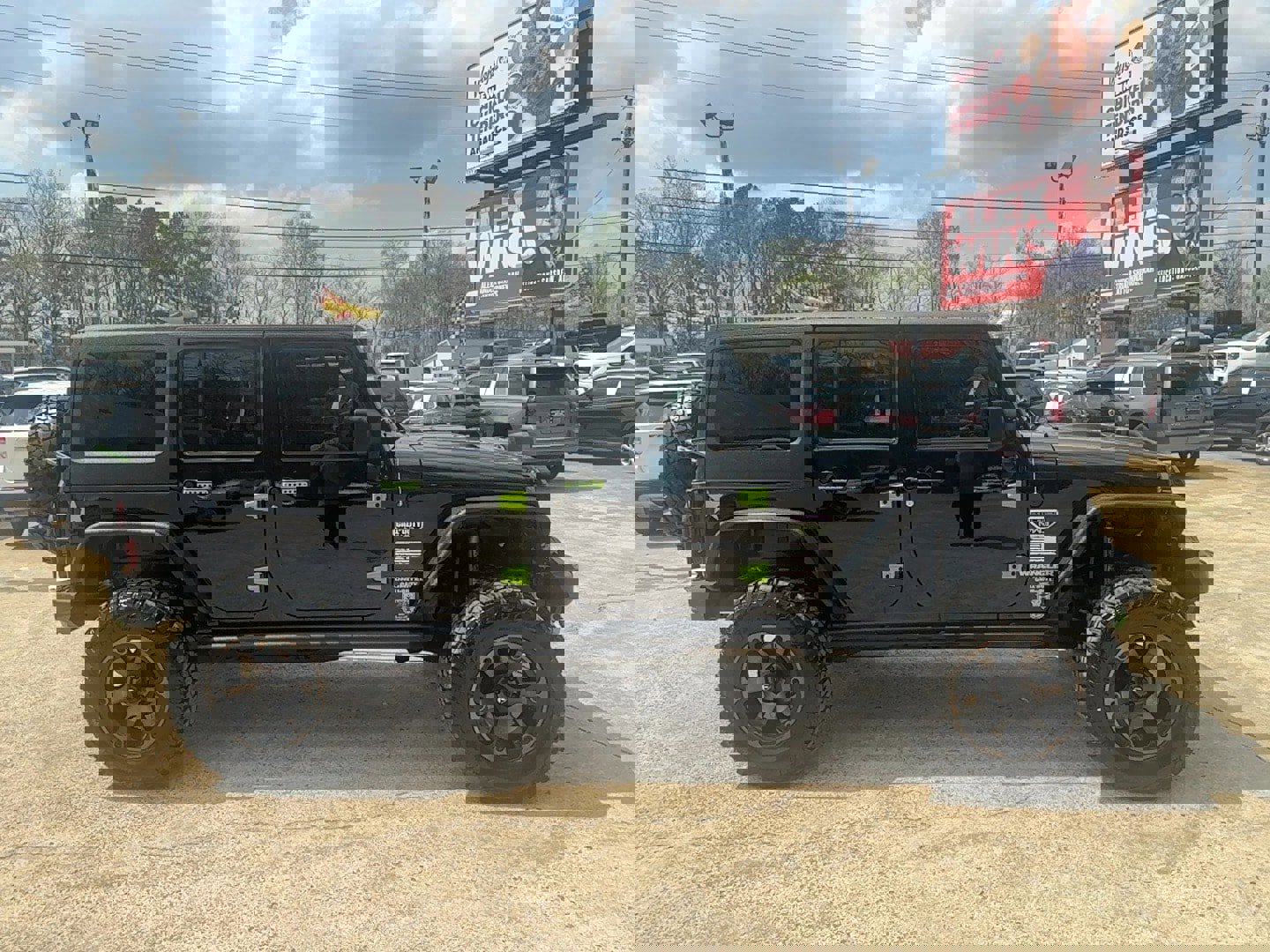 Used 2012 Jeep Wrangler Unlimited Rubicon image 4