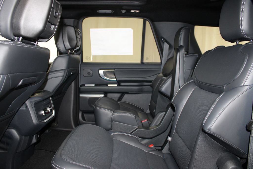 New 2027 Ford Expedition Max Platinum w/ Stealth Appearance Package RWD image 20
