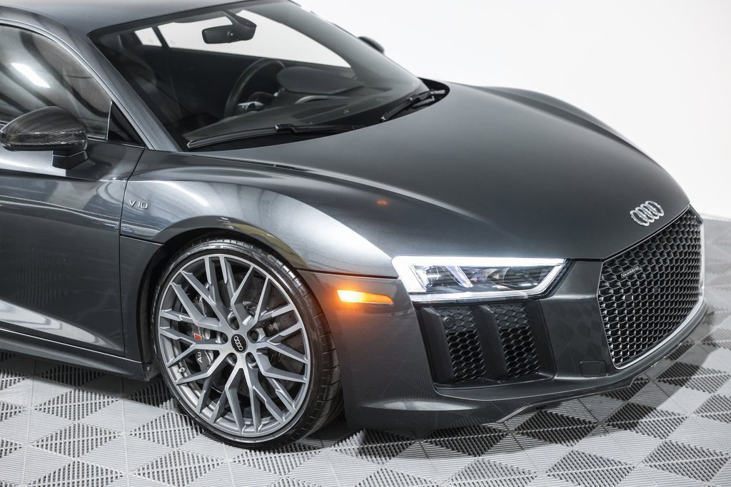 Used 2017 Audi R8 V10 plus image 5