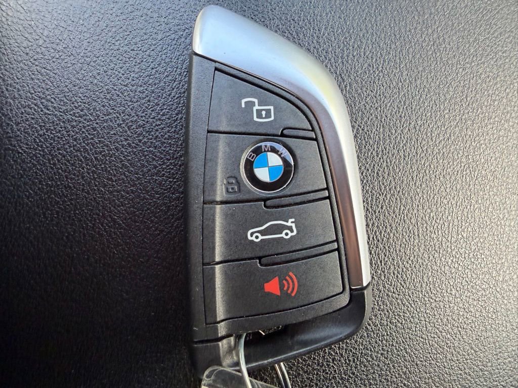 Used 2022 BMW 330i Sedan w/ Premium Package image 30