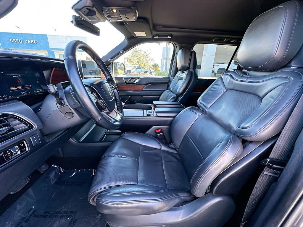 Used 2023 Lincoln Navigator Reserve image 21