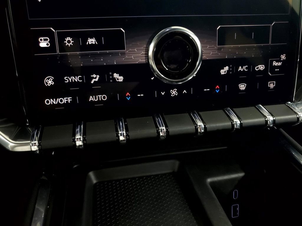 Used 2025 GMC Acadia Elevation image 16