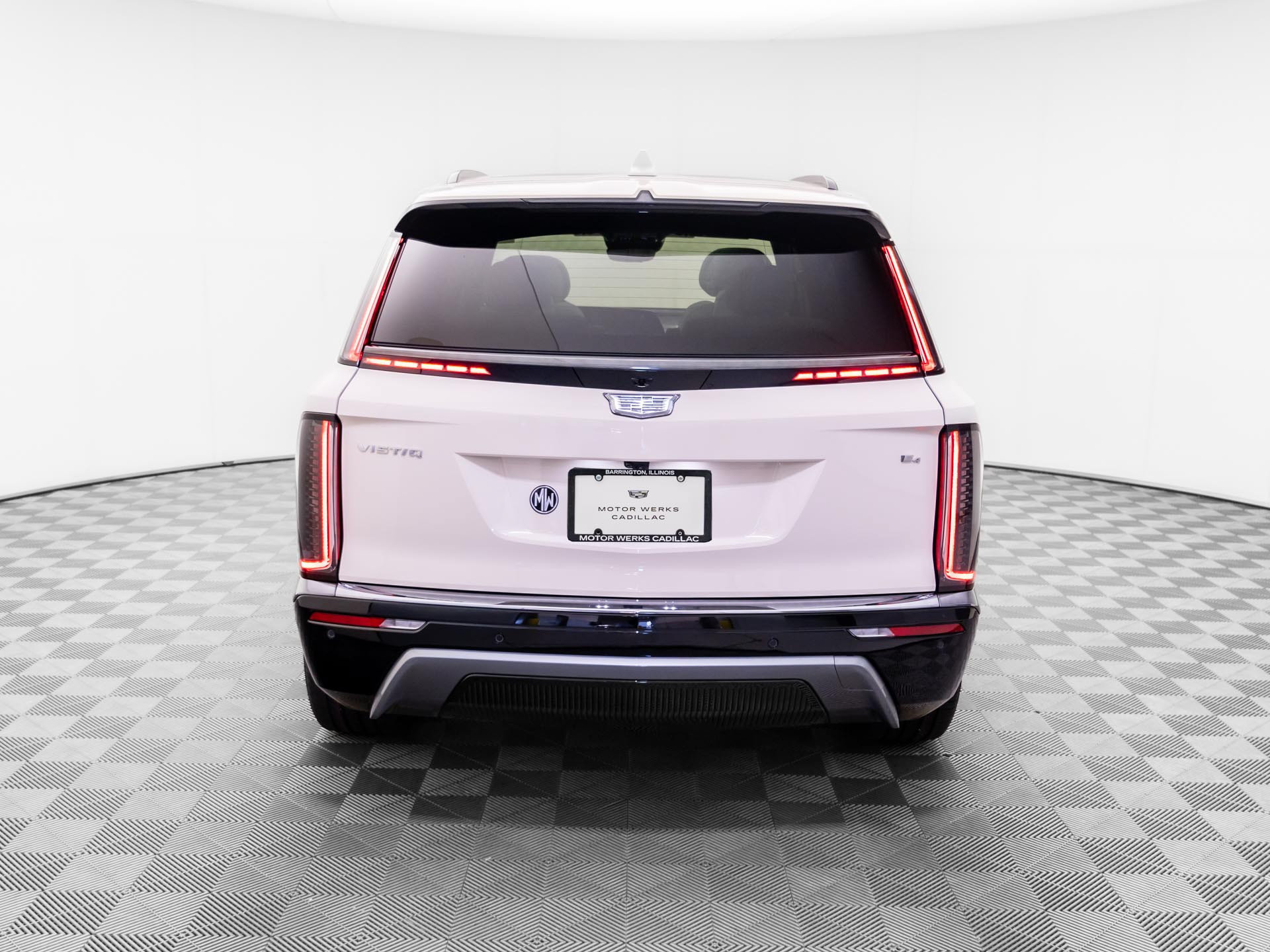 New 2027 Cadillac Vistiq Sport w/ LPO, Floor Liner Package AWD/4WD image 4