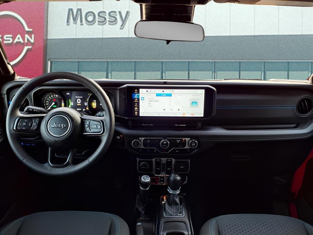 Used 2024 Jeep Wrangler Unlimited Rubicon 4xe image 11