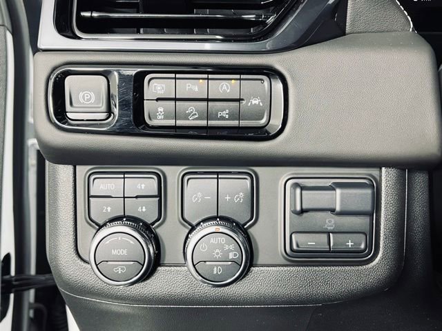 Used 2025 GMC Yukon AT4 Ultimate image 23