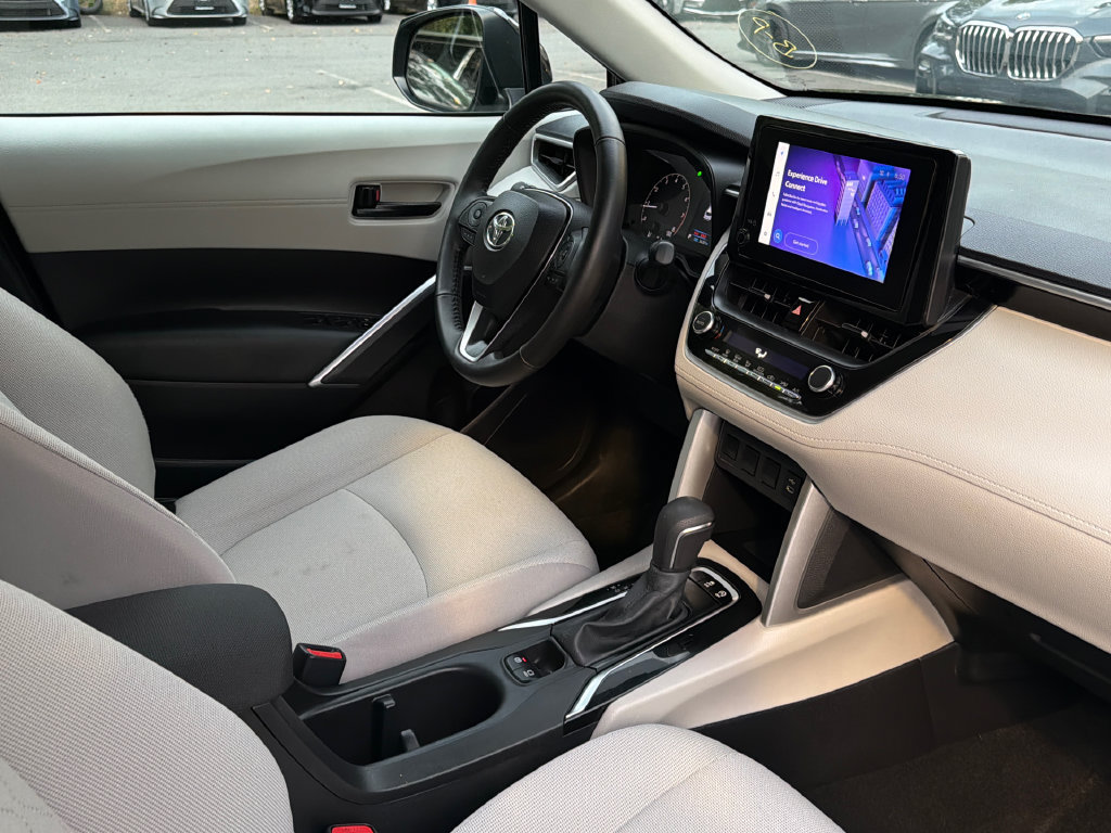 Used 2023 Toyota Corolla Cross LE w/ Moonroof Package AWD/4WD image 11