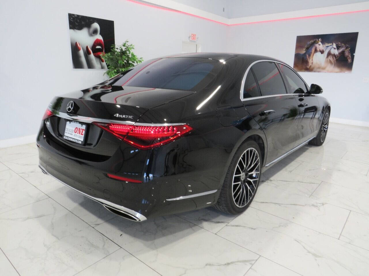 Used 2021 Mercedes-Benz S 580 4MATIC Sedan image 4