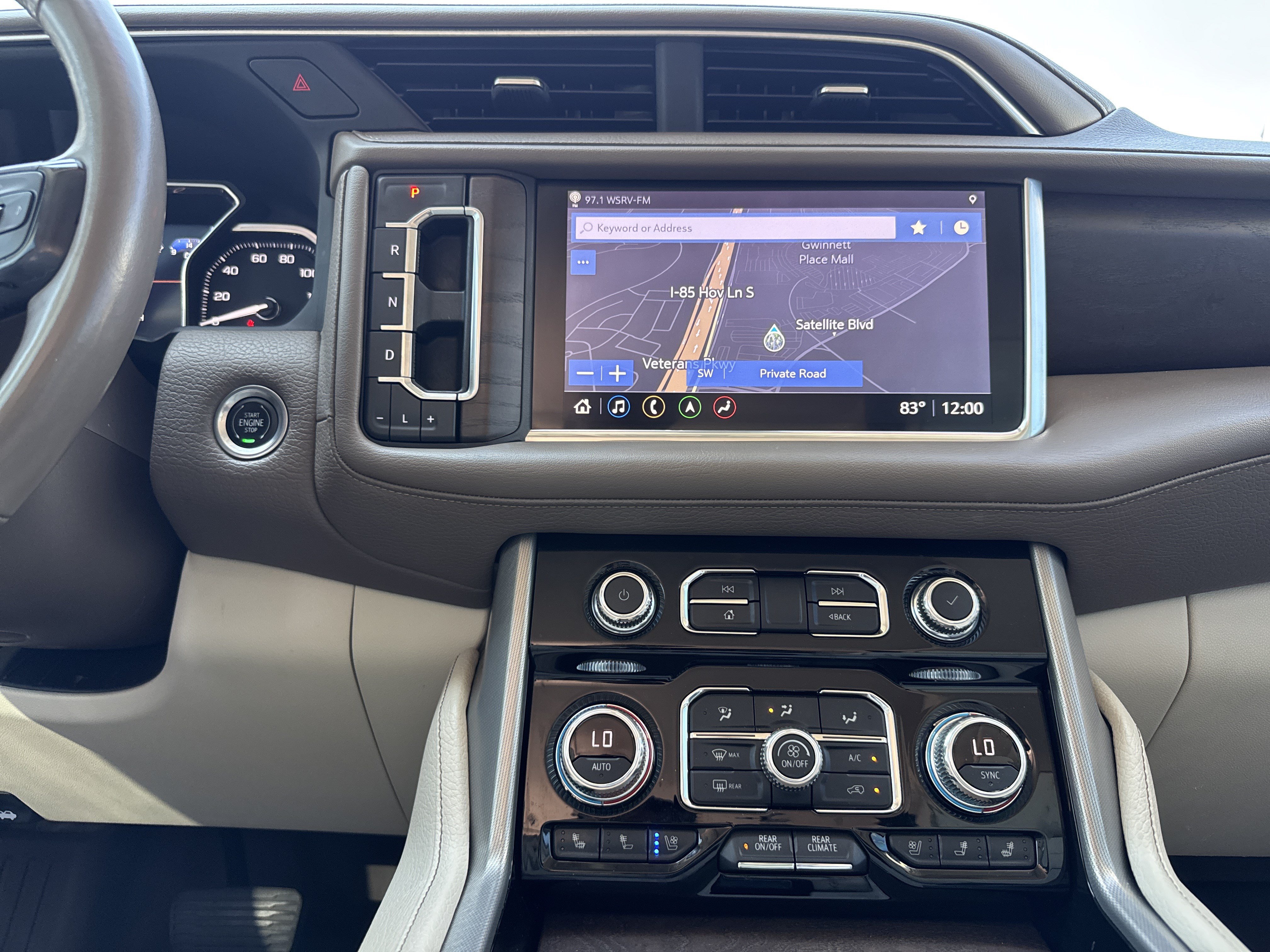 Used 2021 GMC Yukon Denali w/ Denali Premium Package AWD/4WD image 33