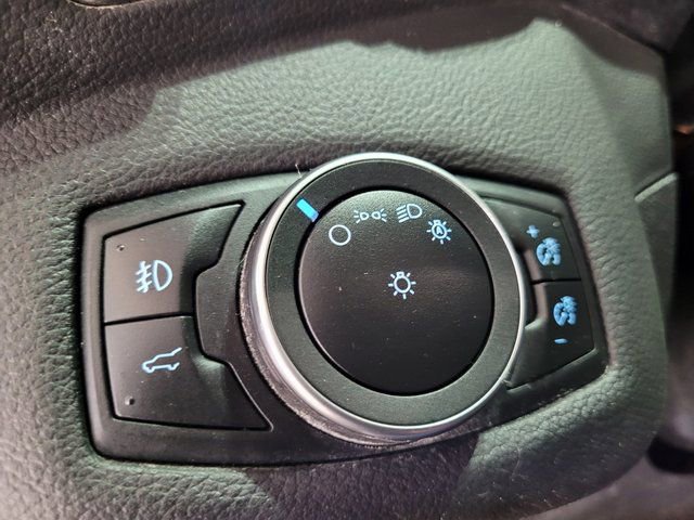 Used 2018 Ford Escape SE image 39