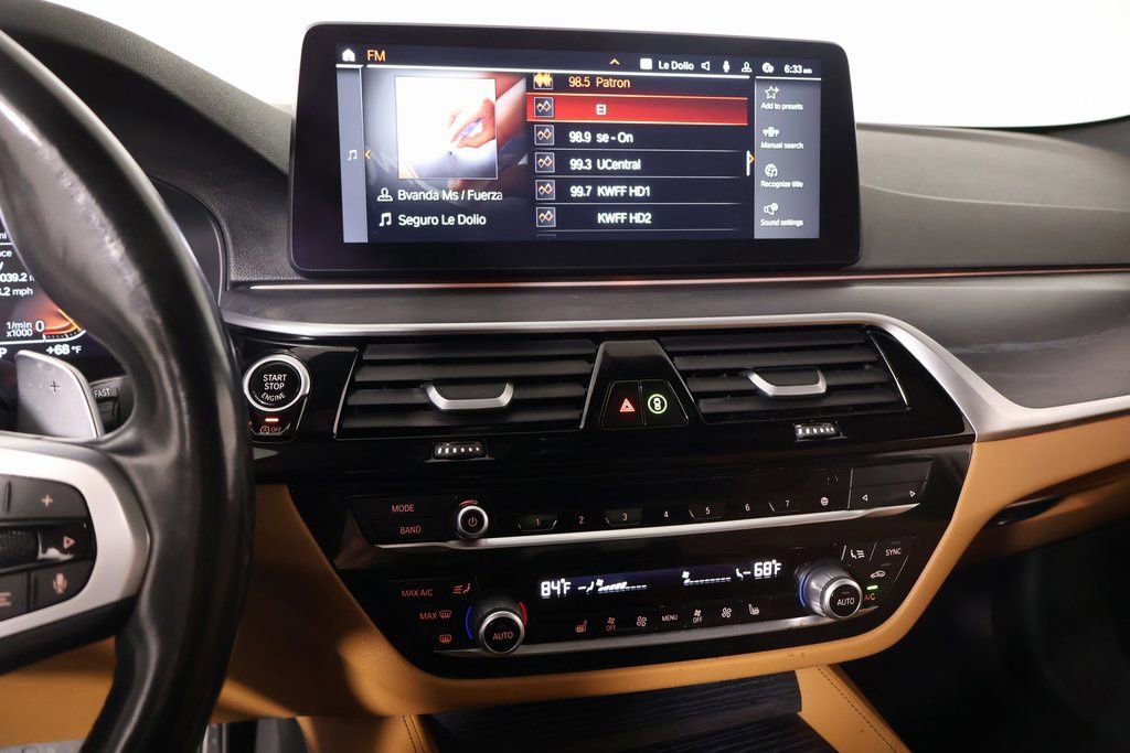 Used 2023 BMW 530i xDrive w/ M Sport Package image 5