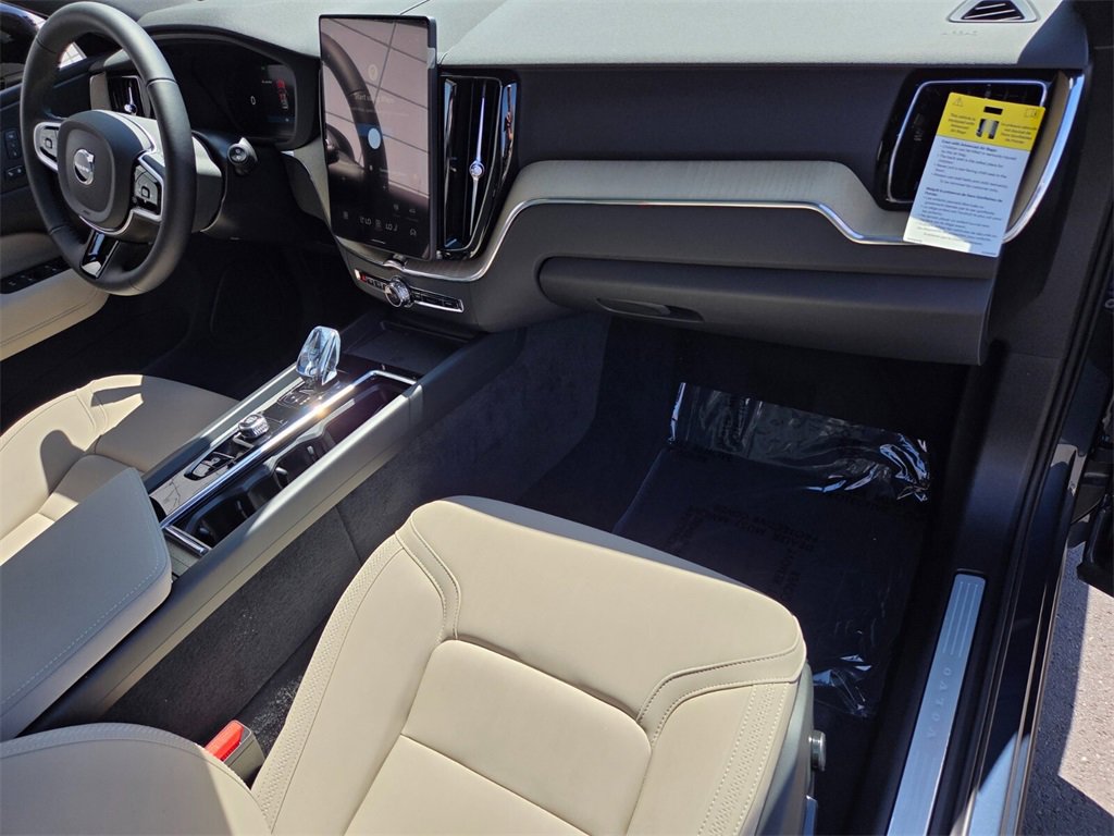 New 2026 Volvo XC60 T8 Core image 17