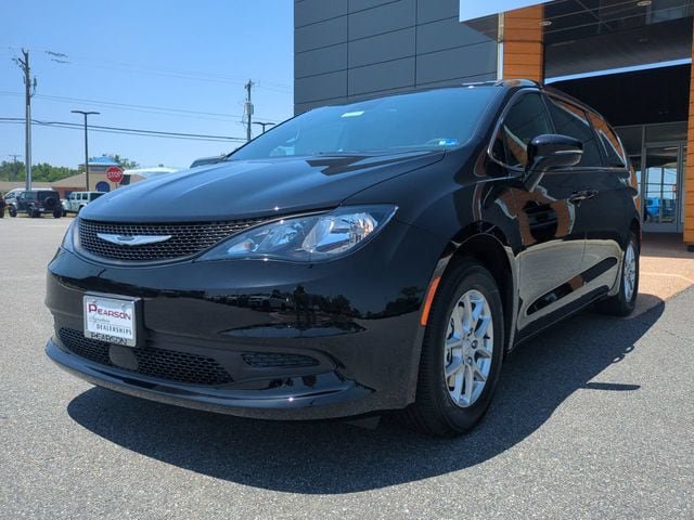 New 2027 Chrysler Pacifica LX FWD image 8