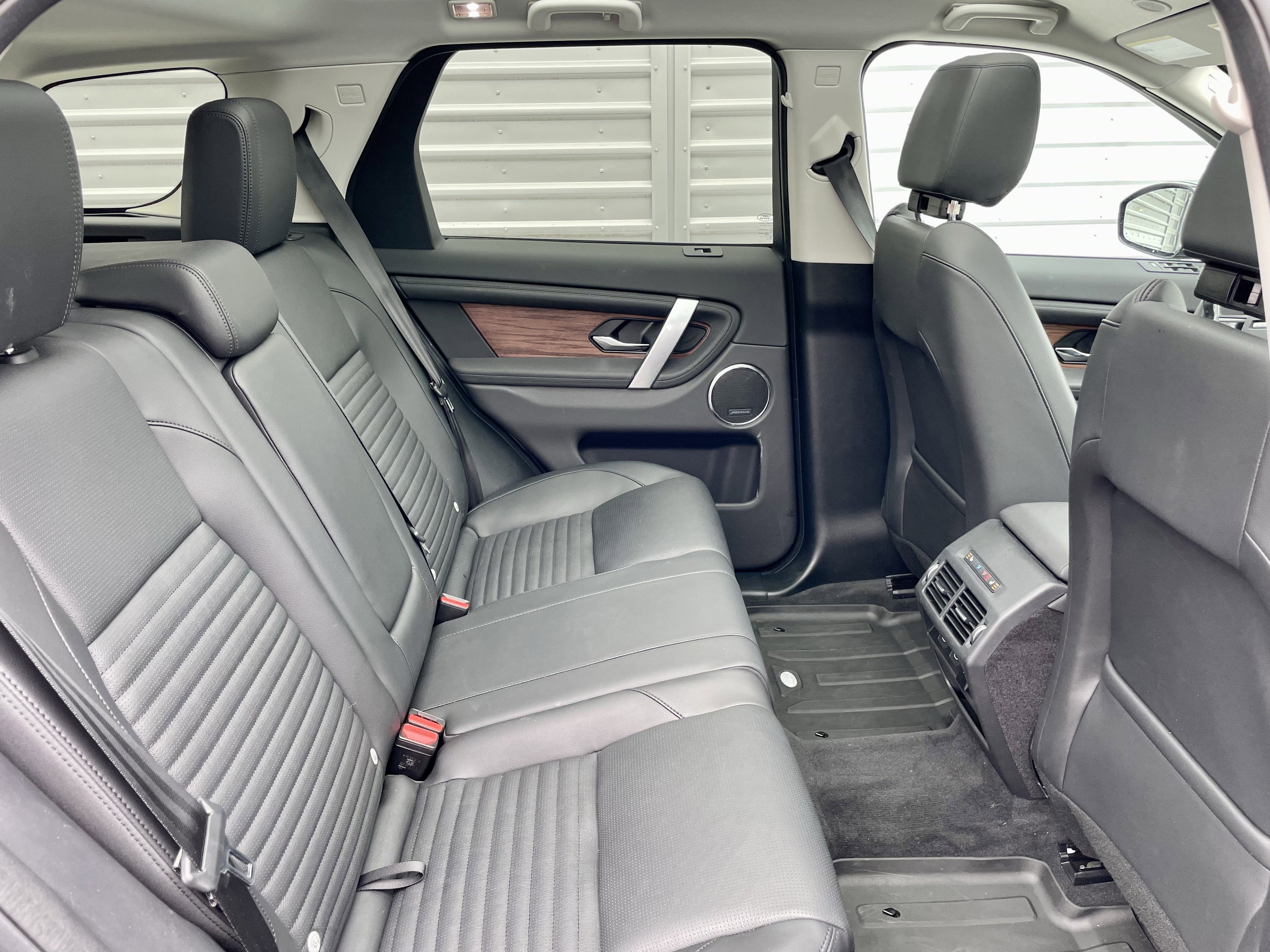 Certified 2024 Land Rover Discovery Sport S image 31