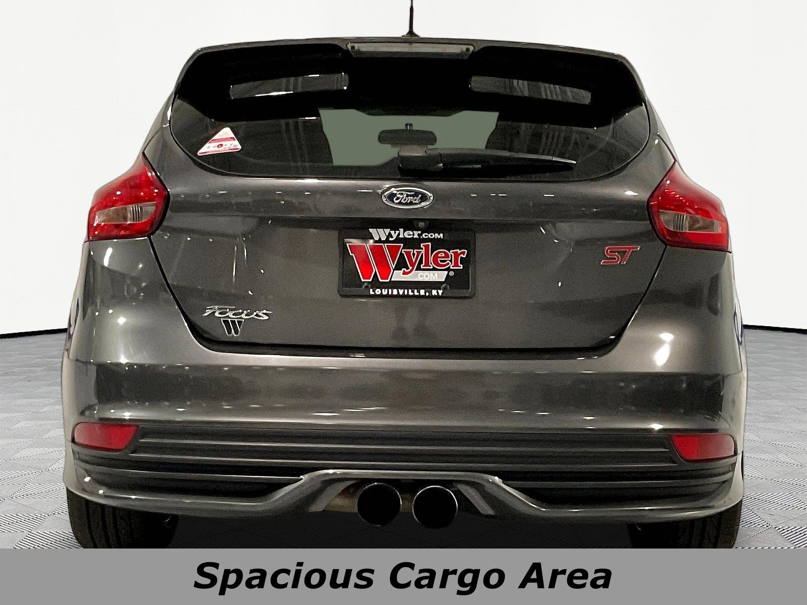 Used 2018 Ford Focus ST FWD image 5