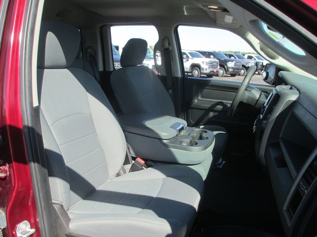 Used 2019 RAM 1500 Express w/ Express Value Package AWD/4WD image 19