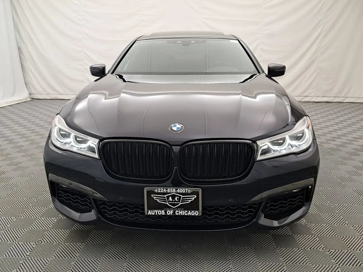 Used 2019 BMW 750i xDrive w/ M Sport Package AWD/4WD image 2