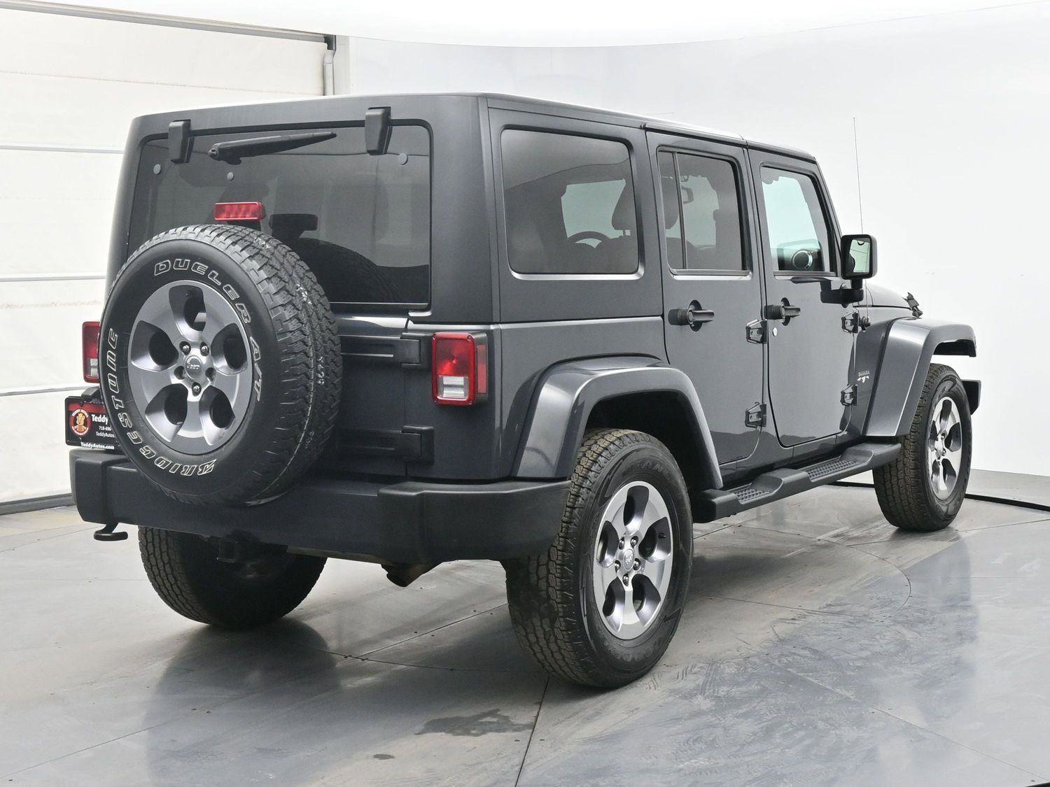 Used 2016 Jeep Wrangler Unlimited Sahara w/ Connectivity Group image 25