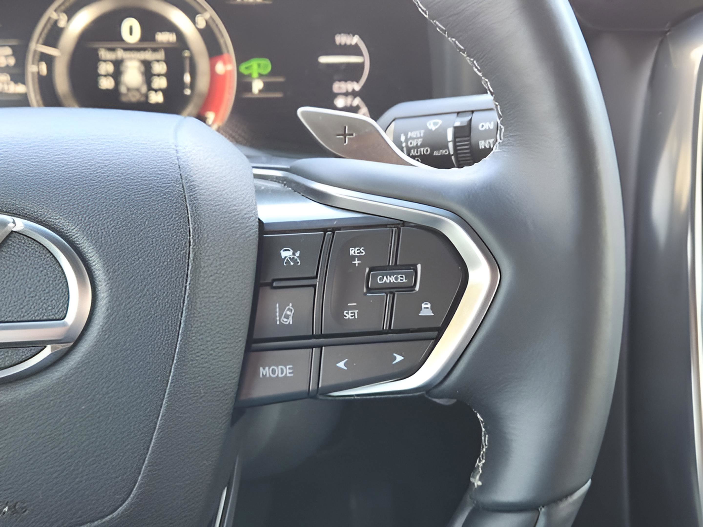 Used 2024 Lexus LX 600 4WD w/ Appearance Package image 87