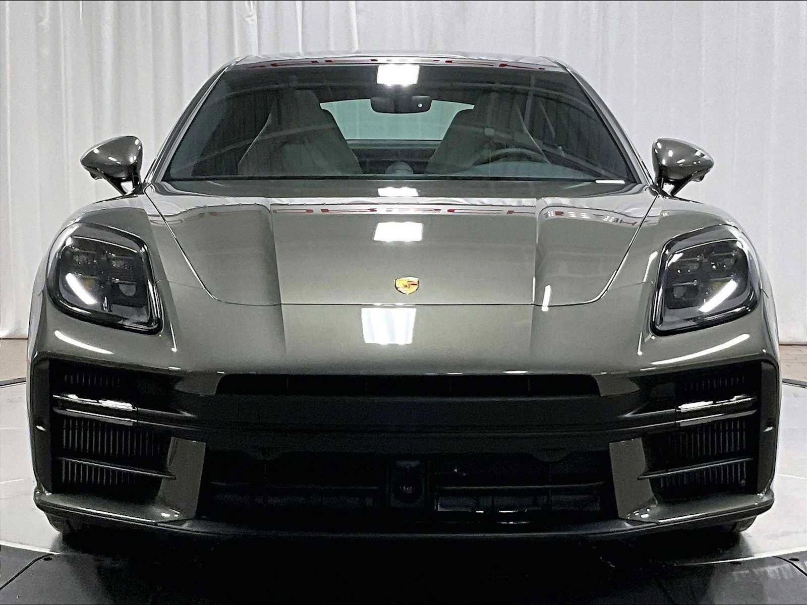 Used 2026 Porsche Panamera 4 image 13