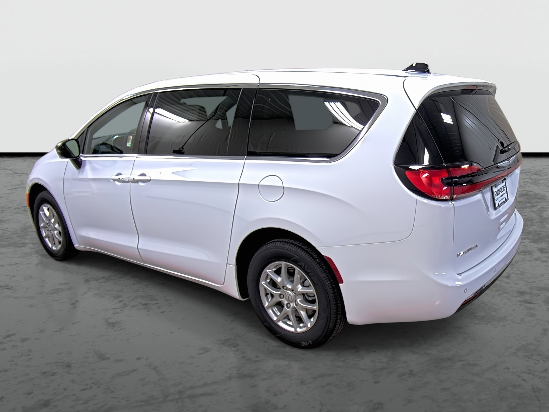 New 2026 Chrysler Pacifica Select FWD image 2