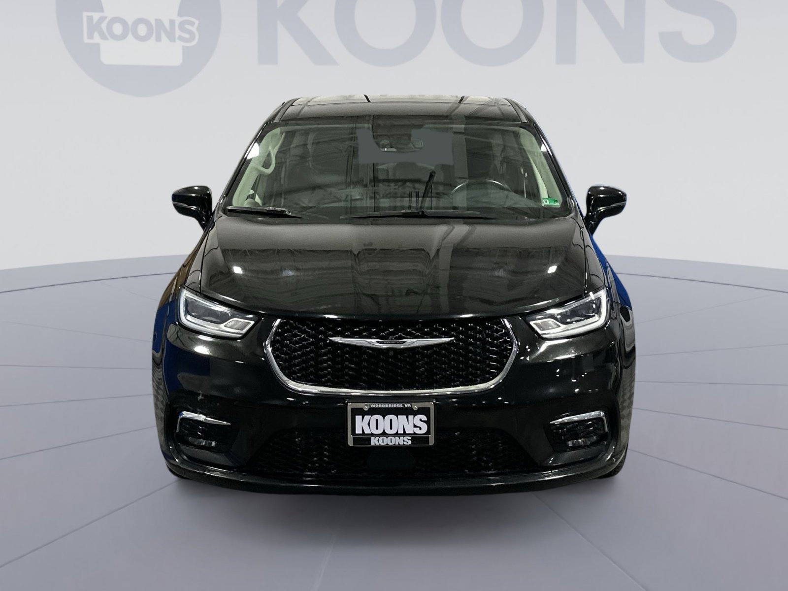 Used 2022 Chrysler Pacifica Touring-L w/ Uconnect Theater Family Group image 11