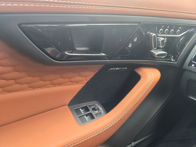 Used 2024 Jaguar F-TYPE R AWD/4WD image 21