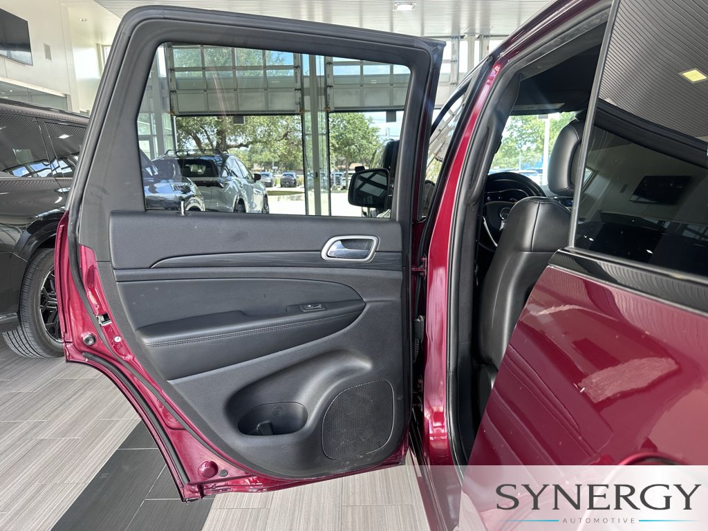 Used 2020 Jeep Grand Cherokee Altitude RWD image 27