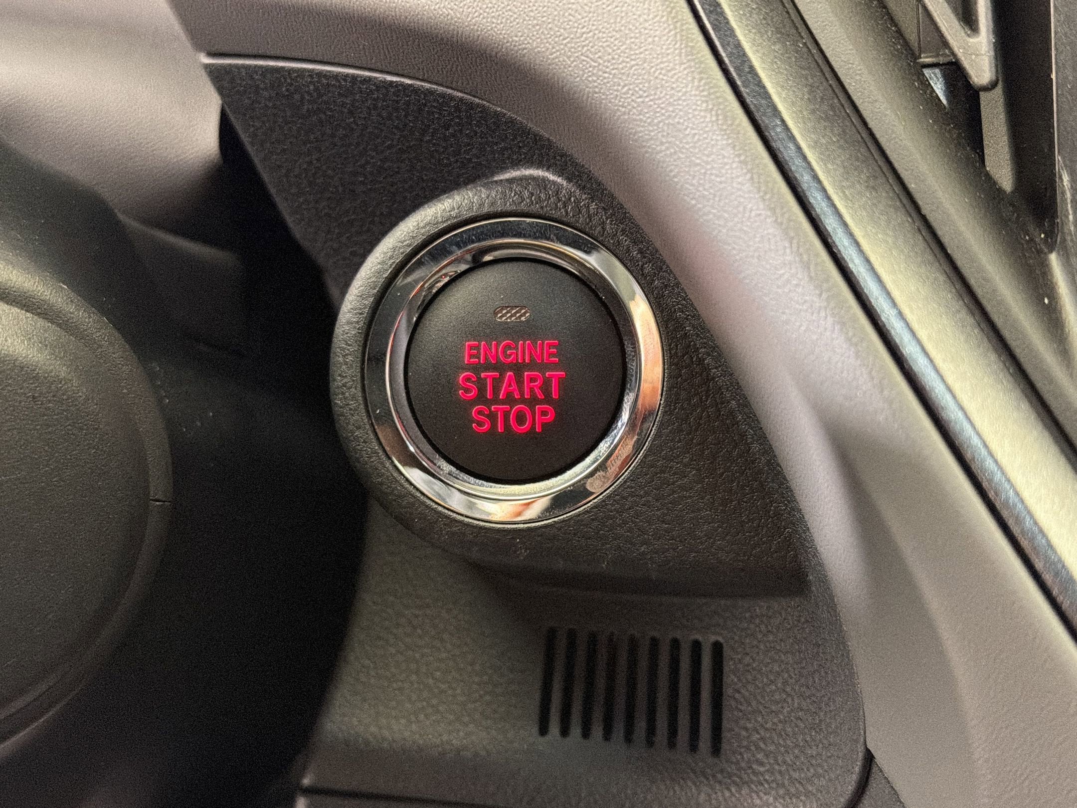 Used 2025 Subaru Crosstrek 2.5i Limited w/ Crosstrek Mirror Package AWD/4WD image 28