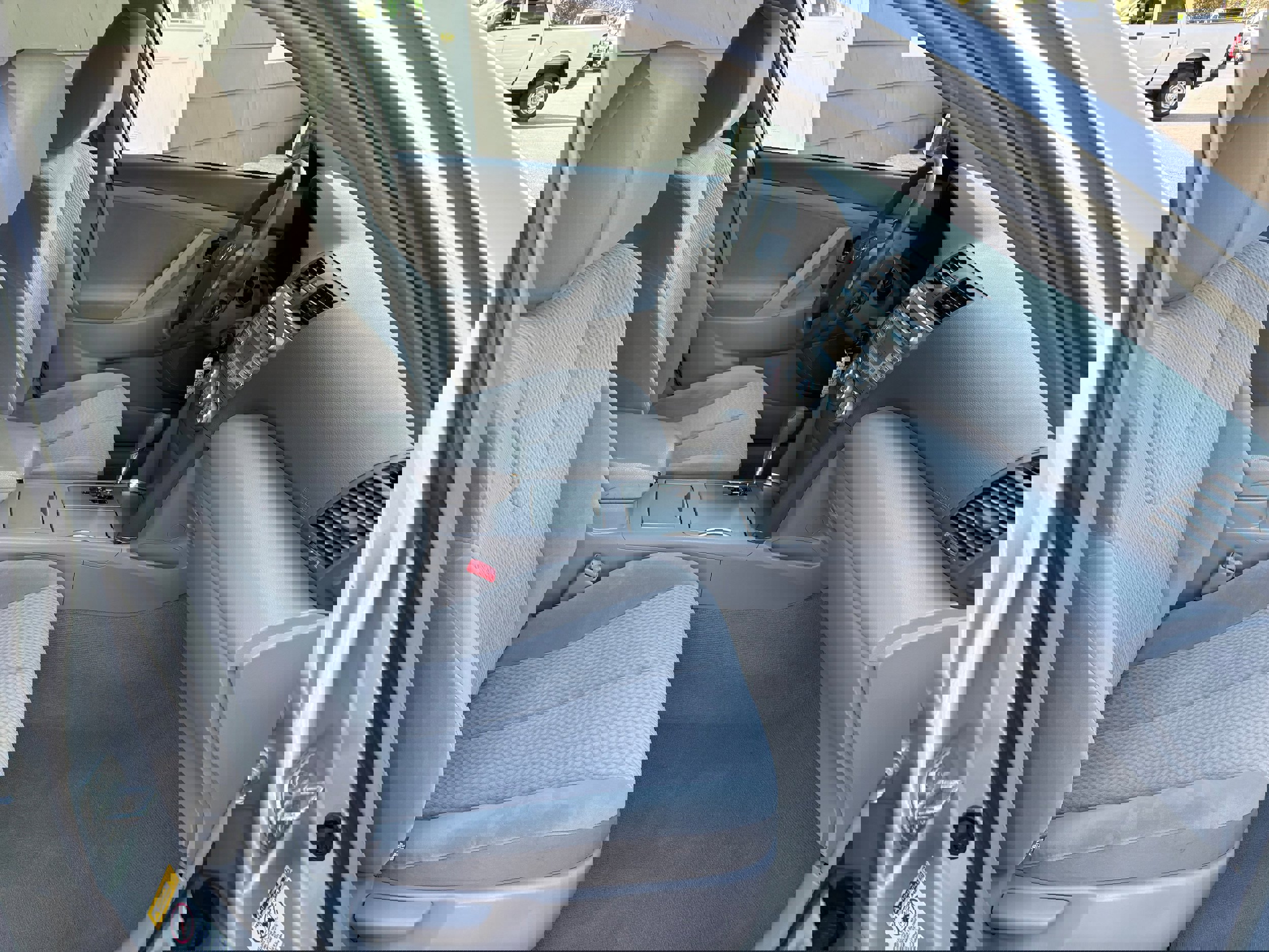 Used 2011 Toyota Camry LE image 18