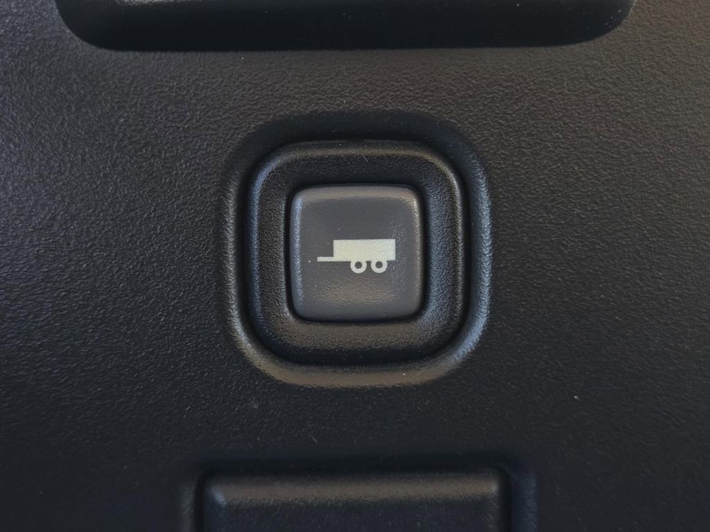 Used 2005 Chevrolet Express 3500 image 18