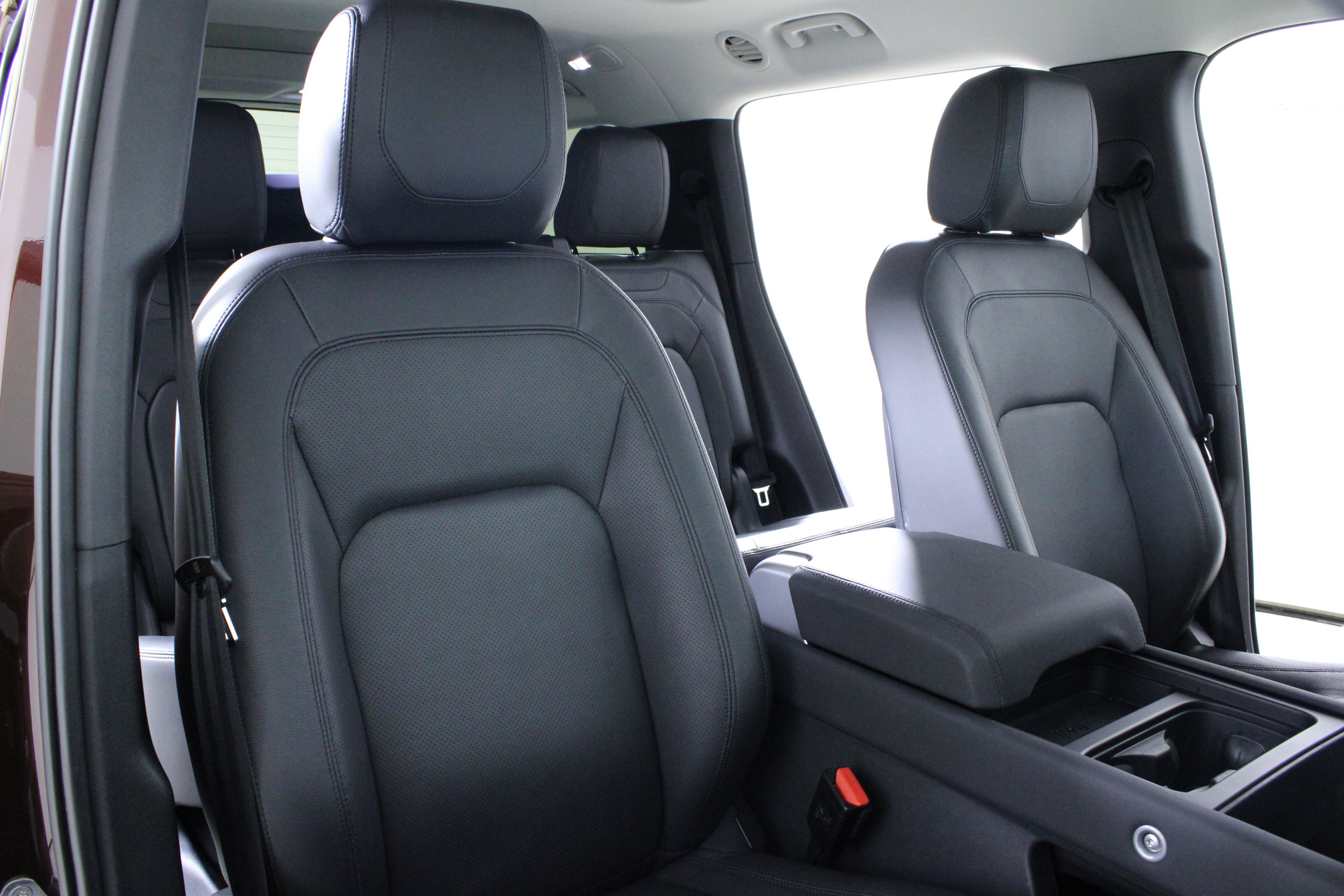 Used 2023 Land Rover Defender 130 S image 17