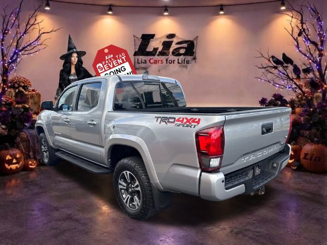 Used 2019 Toyota Tacoma TRD Sport w/ Technology Package AWD/4WD image 5