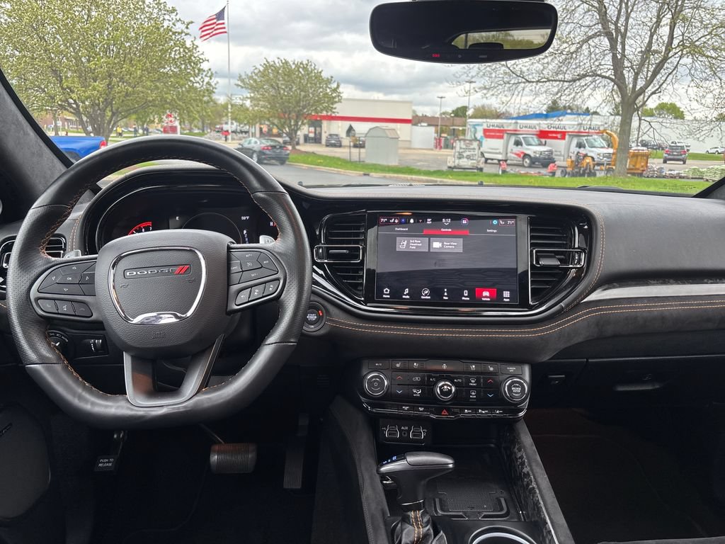 Used 2023 Dodge Durango R/T w/ Hemi Orange Plus Package AWD/4WD image 6