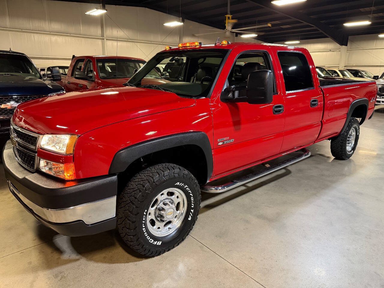 Used 2006 Chevrolet Silverado 3500 LT w/ Heavy-Duty Power Package AWD/4WD image 10