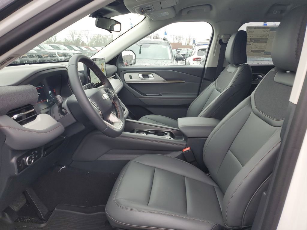 New 2026 Ford Explorer Active w/ Active Comfort Package image 8