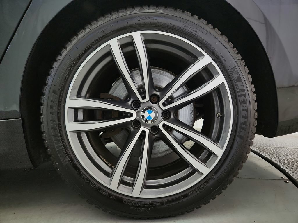 Used 2022 BMW 740i xDrive w/ M Sport Package AWD/4WD image 45