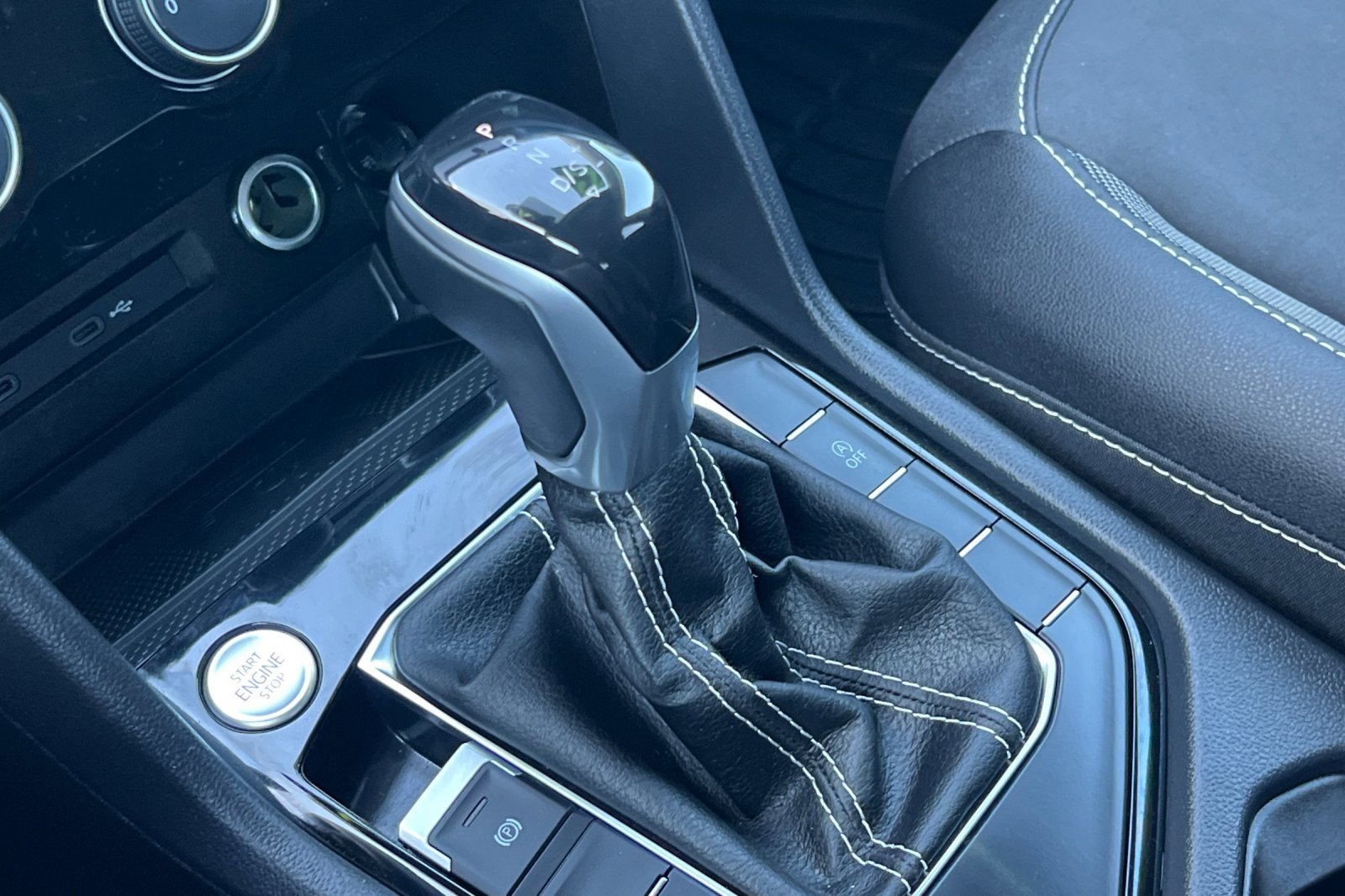 Used 2023 Volkswagen Taos SE image 18