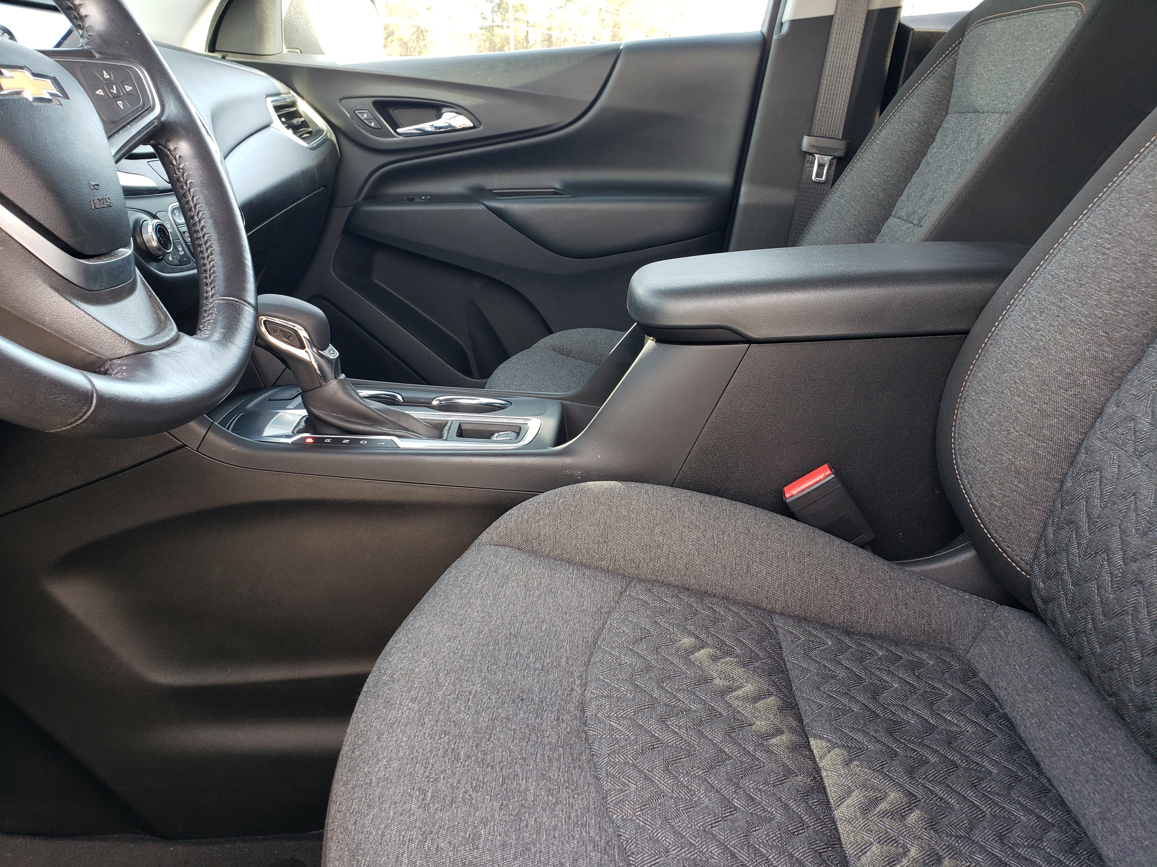 Used 2022 Chevrolet Equinox LT w/ Driver Convenience Package image 26