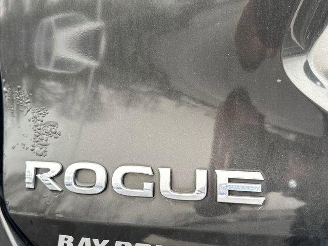 Used 2016 Nissan Rogue S image 16