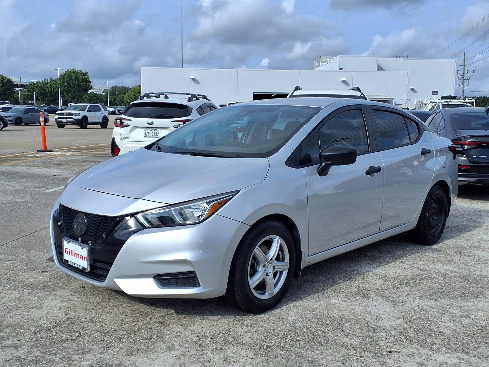 Used 2020 Nissan Versa S FWD image 20