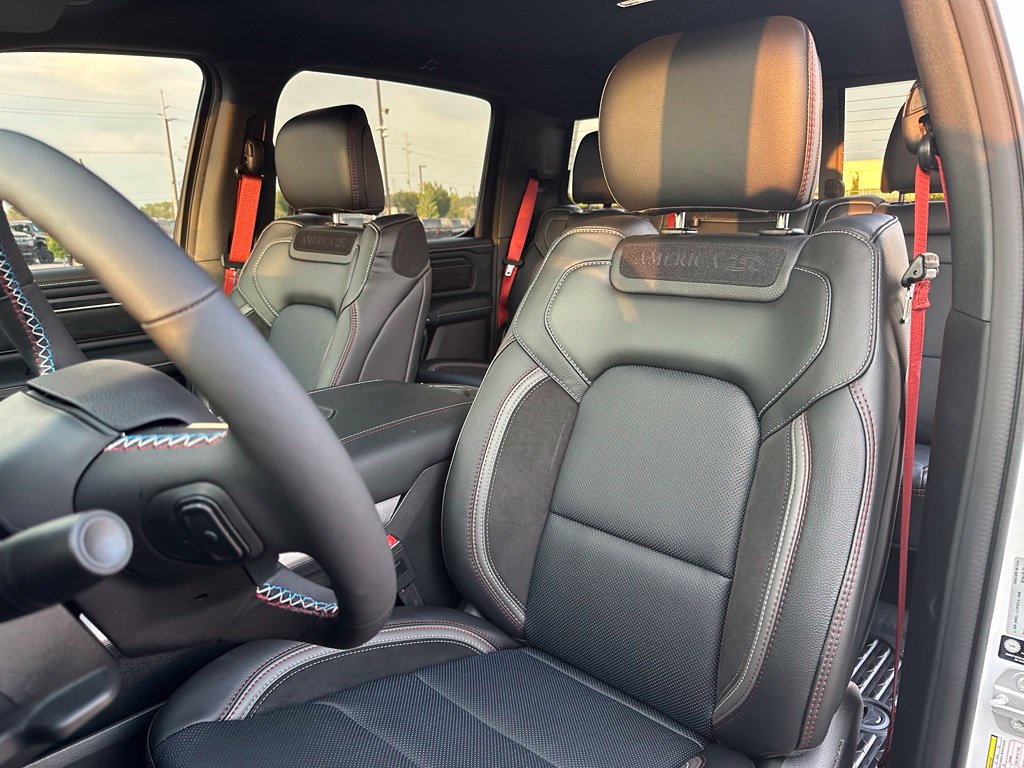 New 2026 RAM 1500 Laramie AWD/4WD image 40