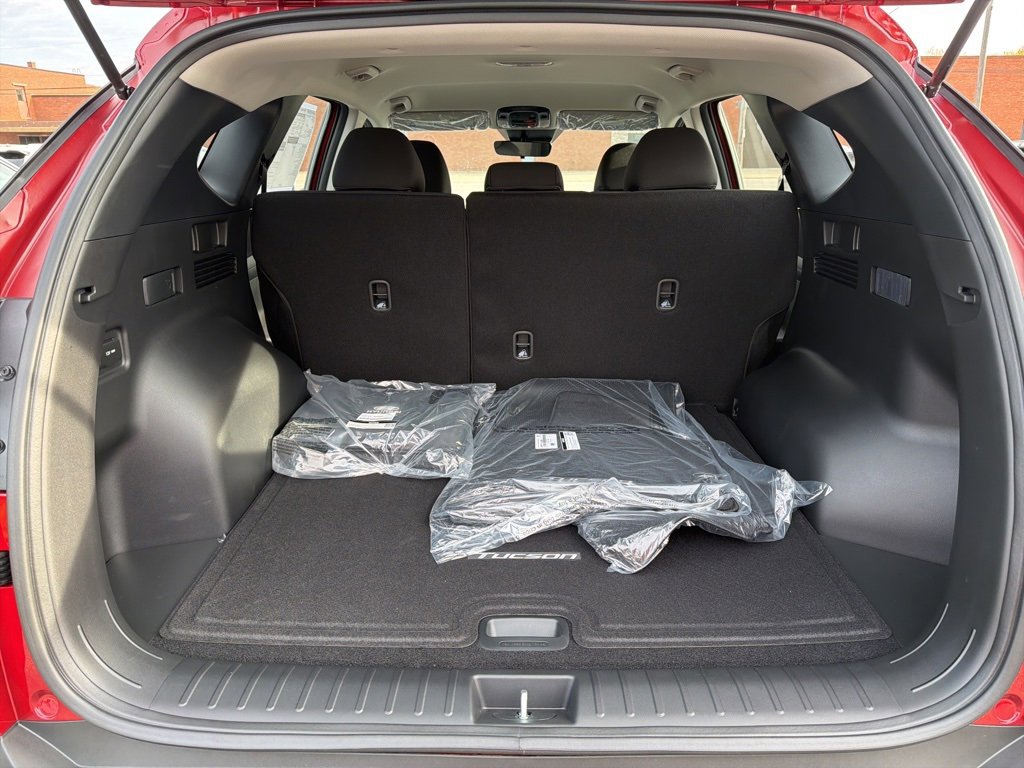New 2026 Hyundai Tucson SE image 16