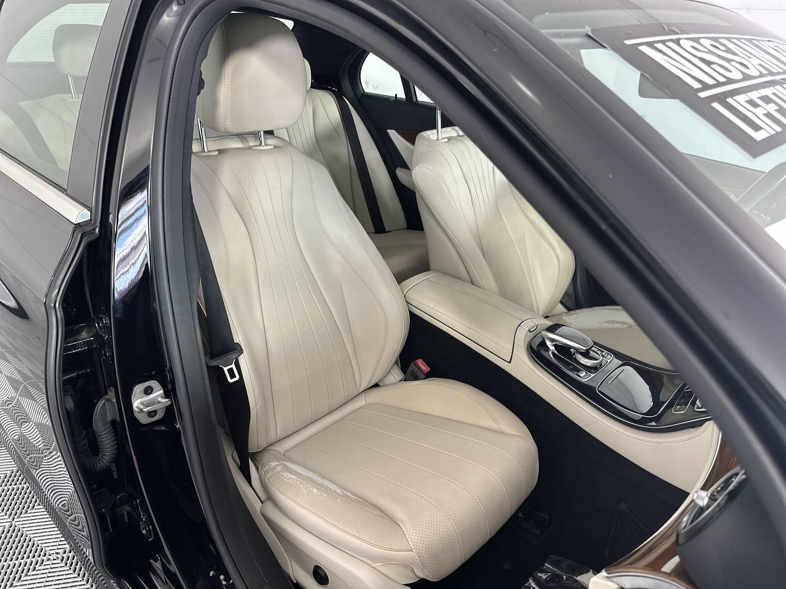 Used 2018 Mercedes-Benz E 300 image 27