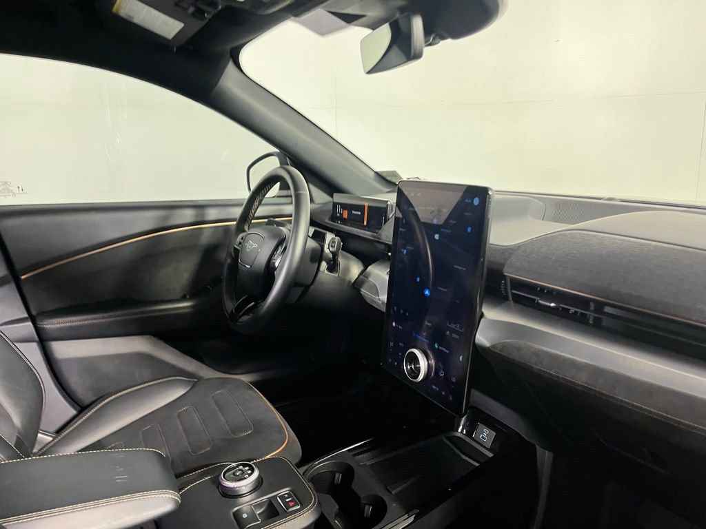 Used 2023 Ford Mustang Mach-E GT image 33