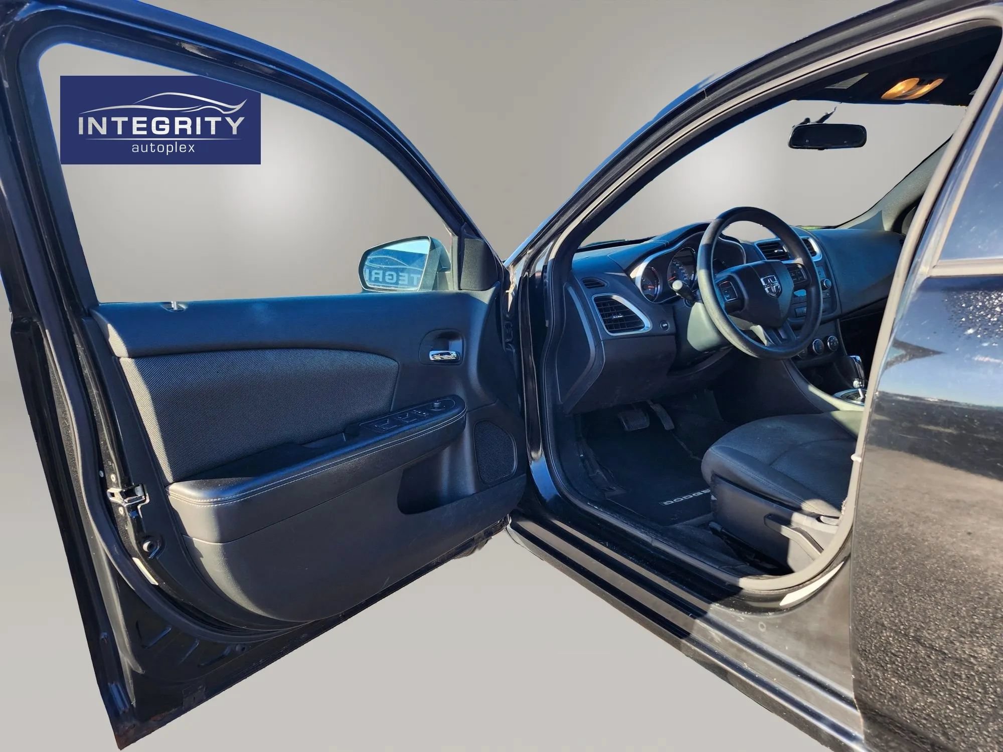 Used 2012 Dodge Avenger SE FWD image 9