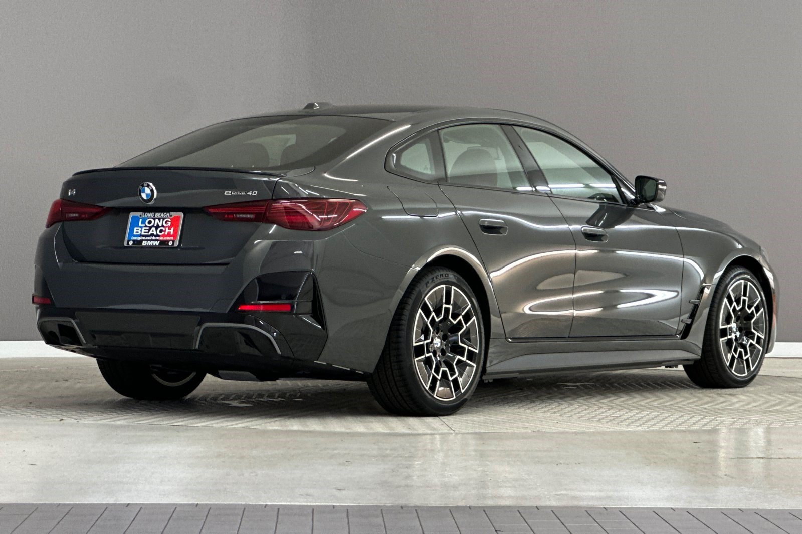 New 2026 BMW i4 eDrive40 w/ M Sport Package RWD image 8