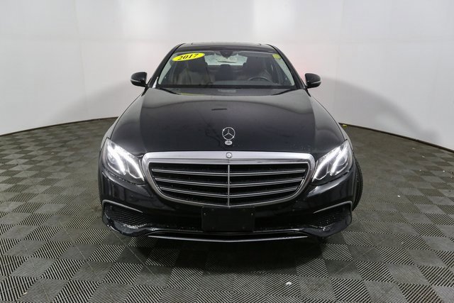 Used 2017 Mercedes-Benz E 300 4MATIC image 4