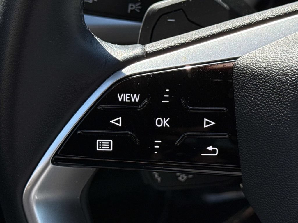 Used 2024 Audi Q4 e-tron Premium AWD/4WD image 38