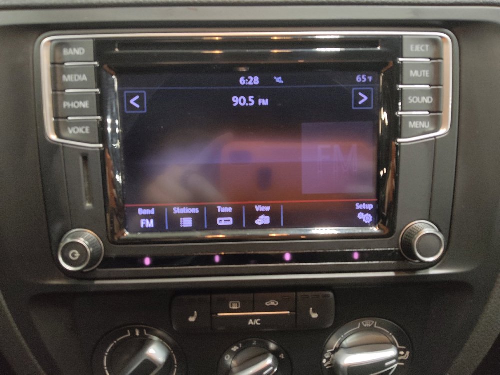 Used 2016 Volkswagen Jetta SE image 25