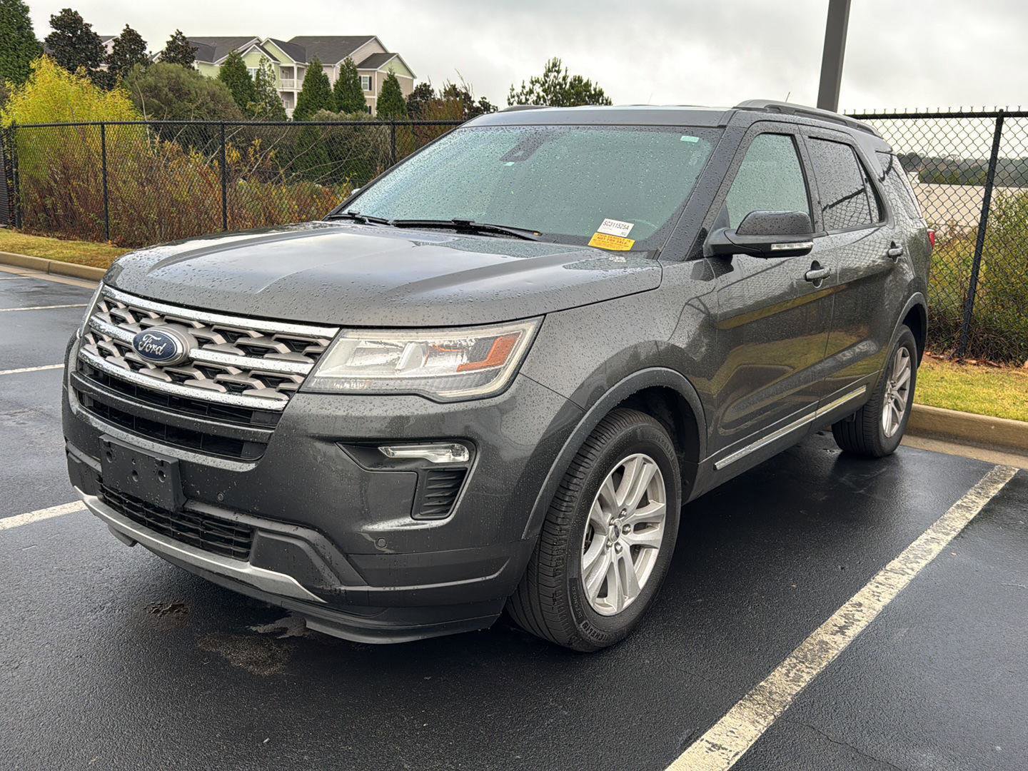 Used 2018 Ford Explorer XLT w/ Equipment Group 202A image 9